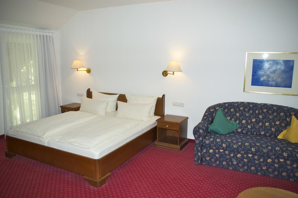 Hotel Hirsch Kehl Экстерьер фото
