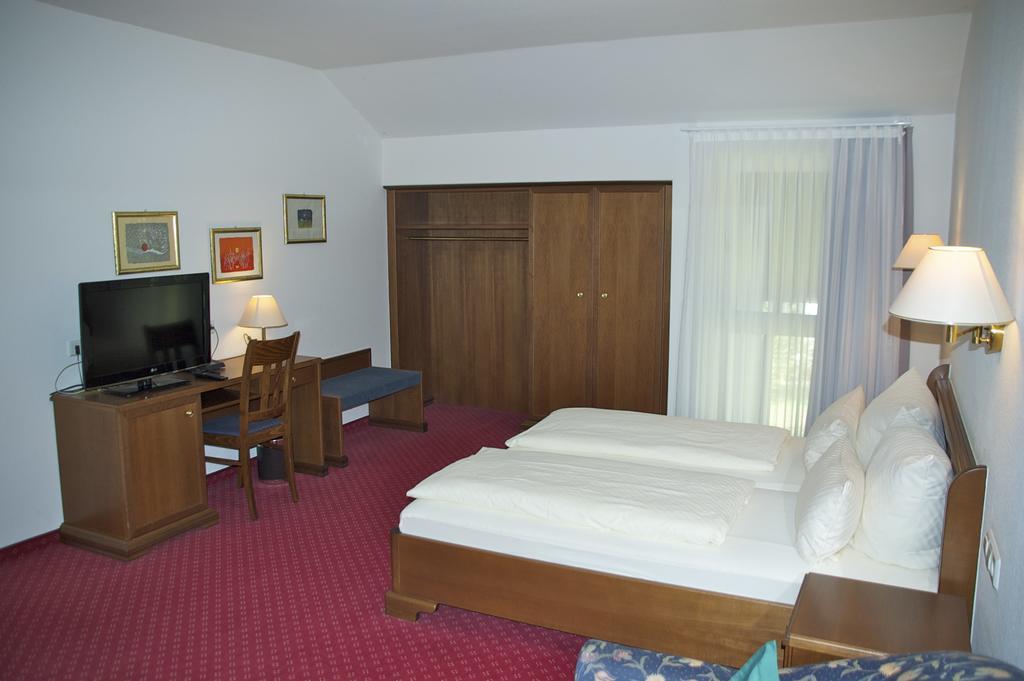Hotel Hirsch Kehl Экстерьер фото