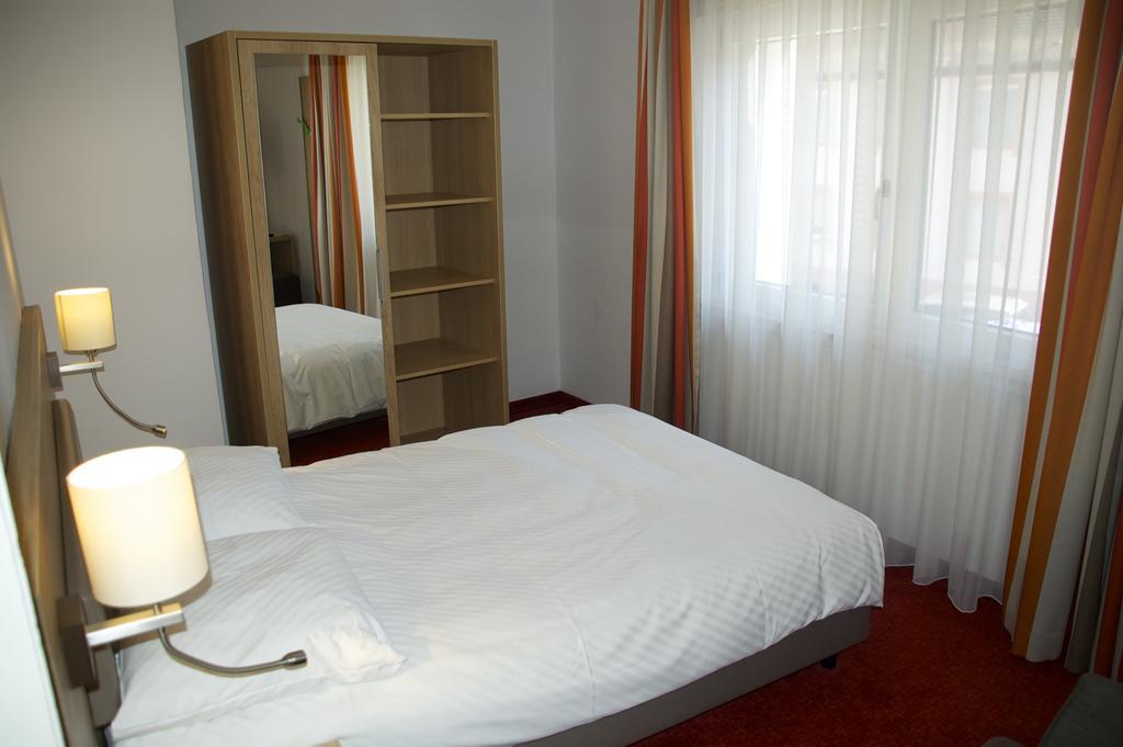 Hotel Hirsch Kehl Экстерьер фото