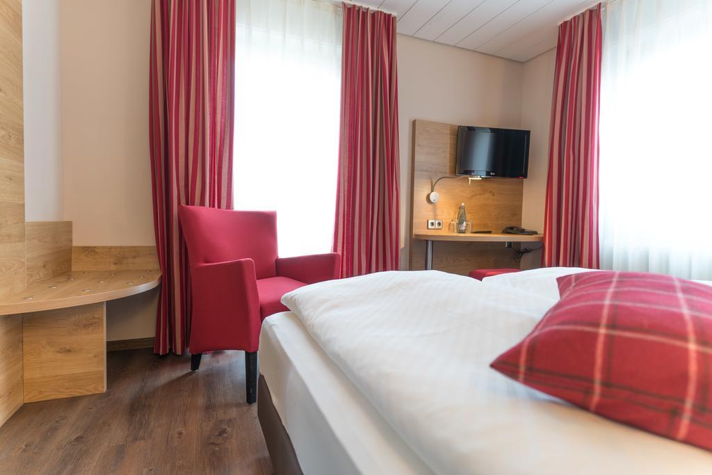 Hotel Hirsch Kehl Экстерьер фото
